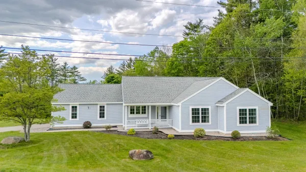 $495,000 | 2 Highland View Lane, Holderness, NH 03245