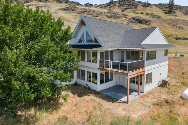 $750,000 | 3304 Miles Road, Rice, WA 99167