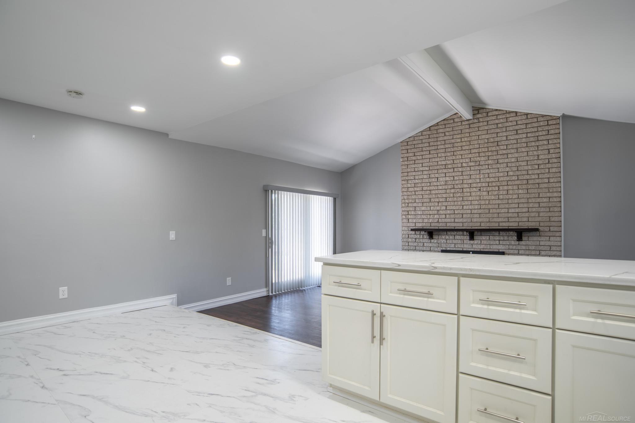 3088 Elmcrest Road Sterling Heights, MI 48310 - Photo 15 of 50 50174668-2d281df0-e331-4ea9-926e-0bb1e9604915.JPG