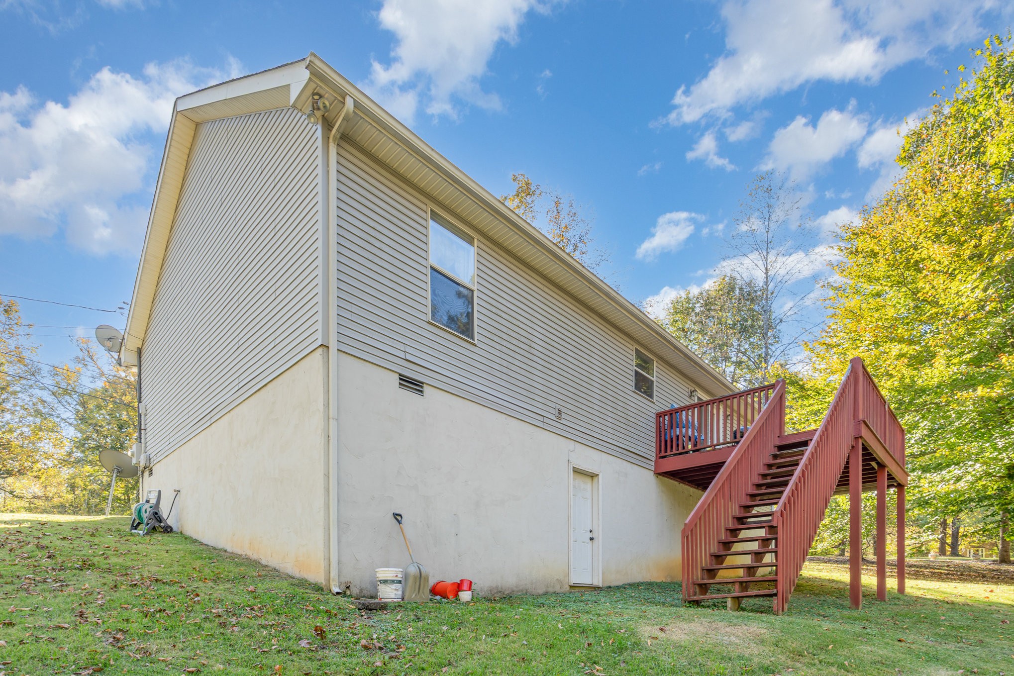 1180 Simms Heights Road Kingston Springs, TN 37082 - Photo 23 of 31 a view of a house with backyard