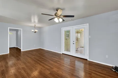 $285,000 | 2203 Granada Drive, Irving, TX 75060