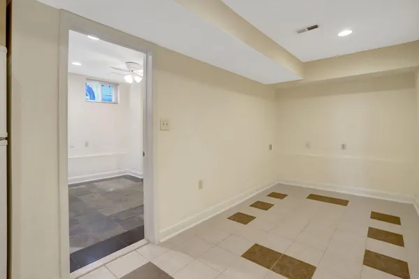 $1,275,000 | 2206 South Grant Street, Arlington, VA 22202