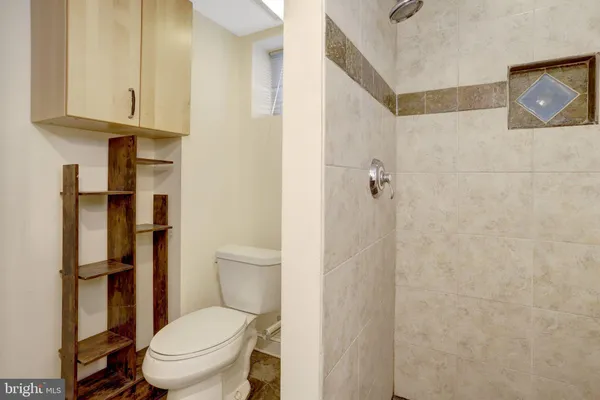 $1,275,000 | 2206 South Grant Street, Arlington, VA 22202