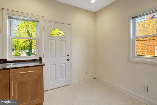 $1,275,000 | 2206 South Grant Street, Arlington, VA 22202