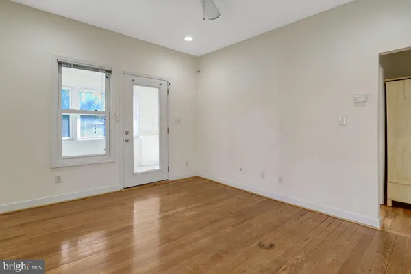 $1,275,000 | 2206 South Grant Street, Arlington, VA 22202