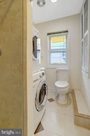 $1,275,000 | 2206 South Grant Street, Arlington, VA 22202