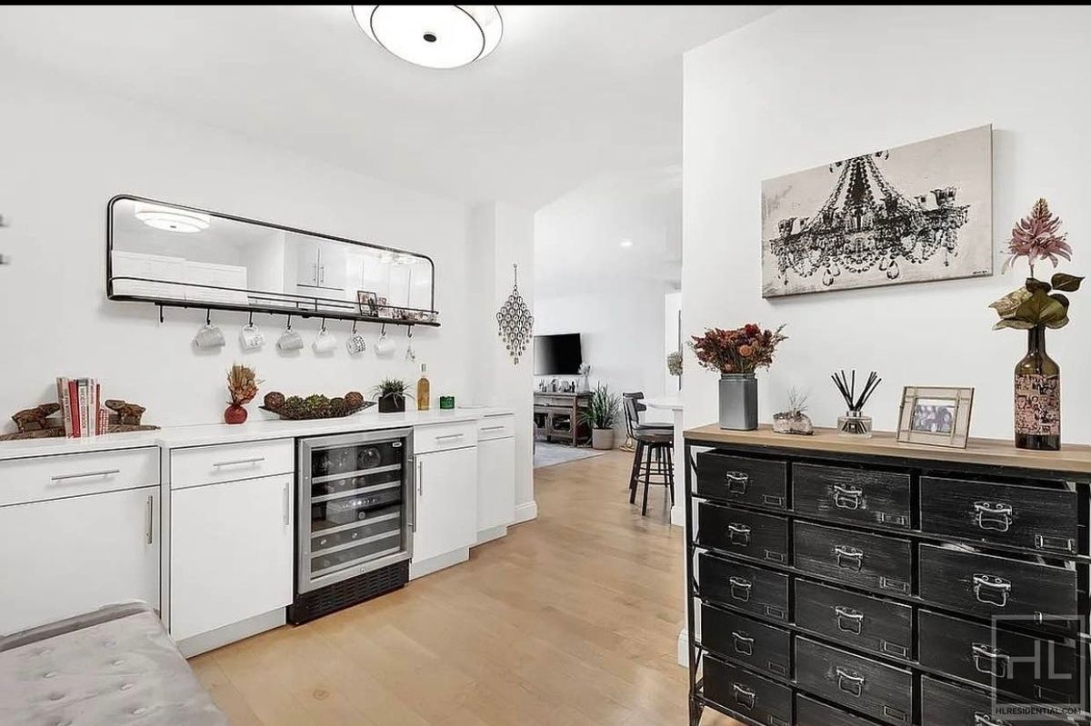 160 East 27th Street, Unit 12BA Manhattan, NY 10016 - Photo 4 of 8 Photo 4