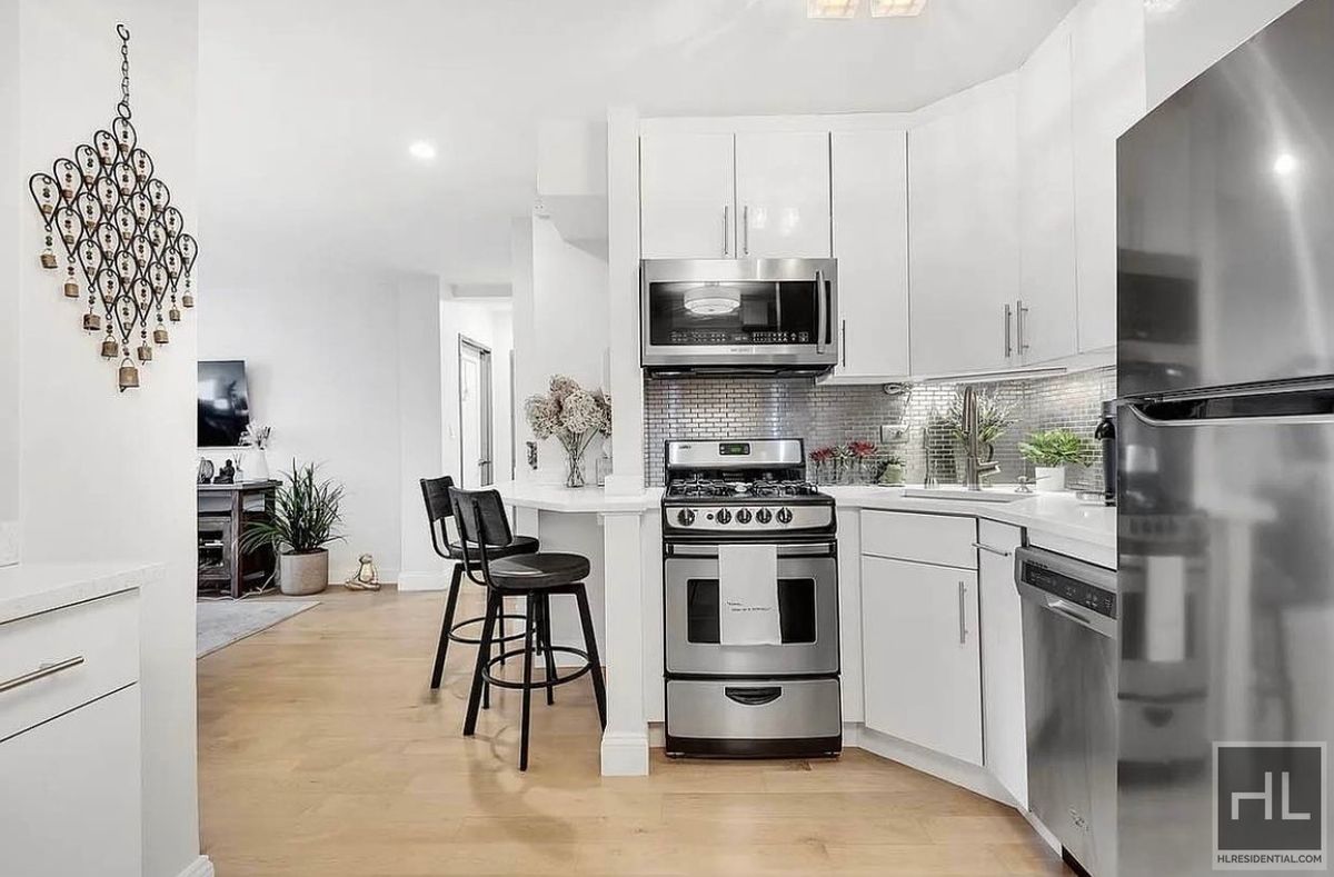 160 East 27th Street, Unit 12BA Manhattan, NY 10016 - Photo 6 of 8 Photo 6