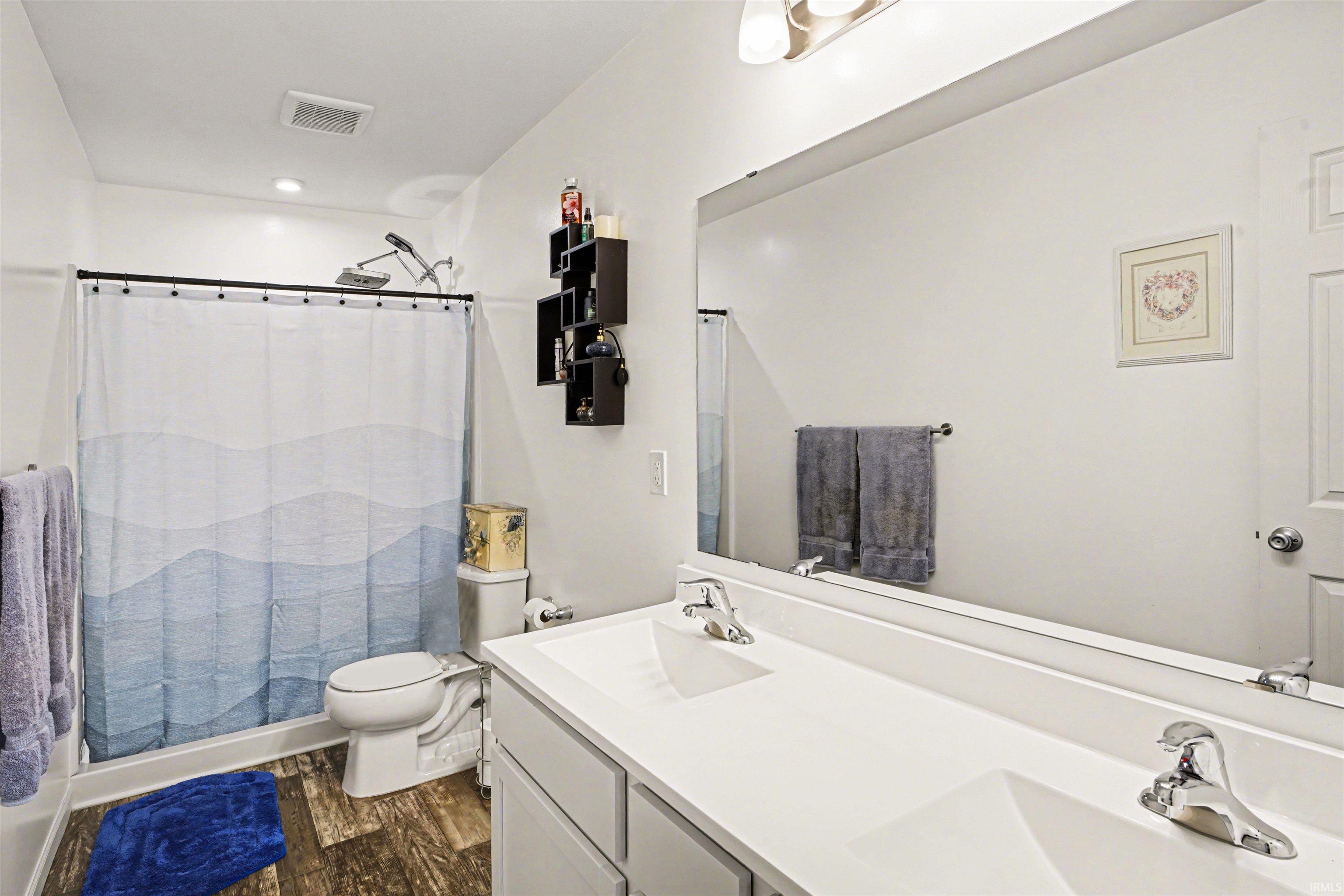 10050 Roszalka Court Granger, IN 46530 - Photo 14 of 32
