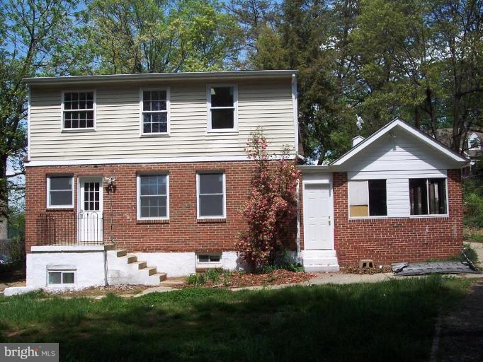 Exterior (Rear)