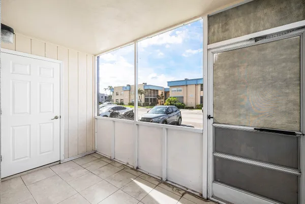 $99,500 | 447 Burgundy North, Delray Beach, FL 33484