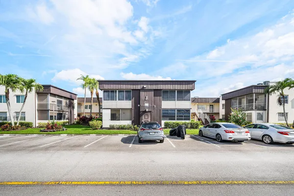 $99,500 | 447 Burgundy North, Delray Beach, FL 33484