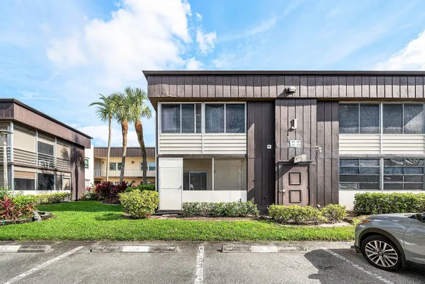 $99,500 | 447 Burgundy North, Delray Beach, FL 33484