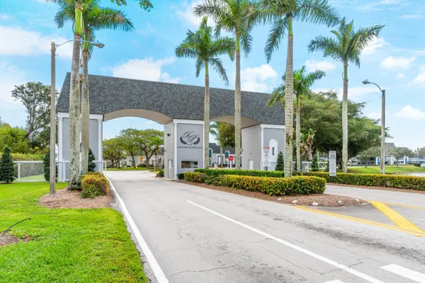 $99,500 | 447 Burgundy North, Delray Beach, FL 33484