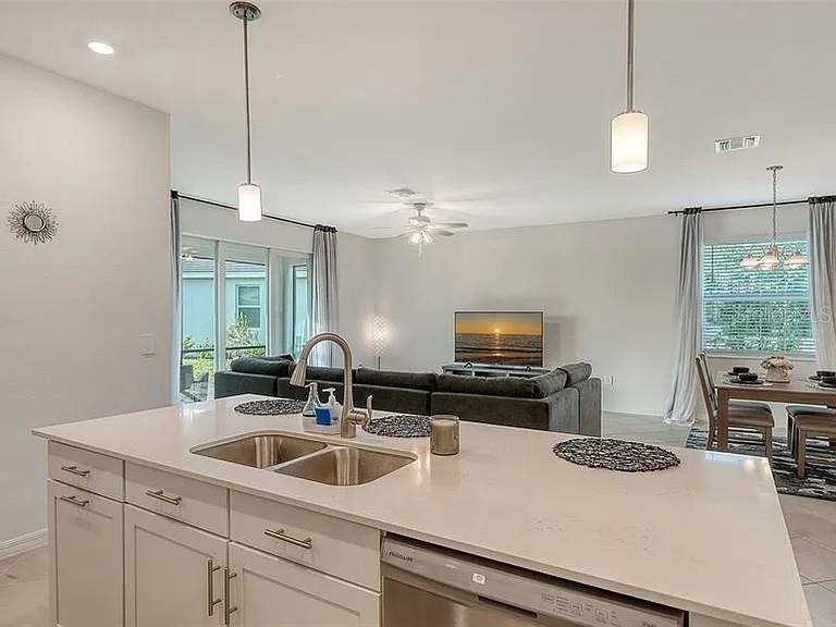 10896 Pinot Drive Venice, FL 34293 - Photo 21 of 37