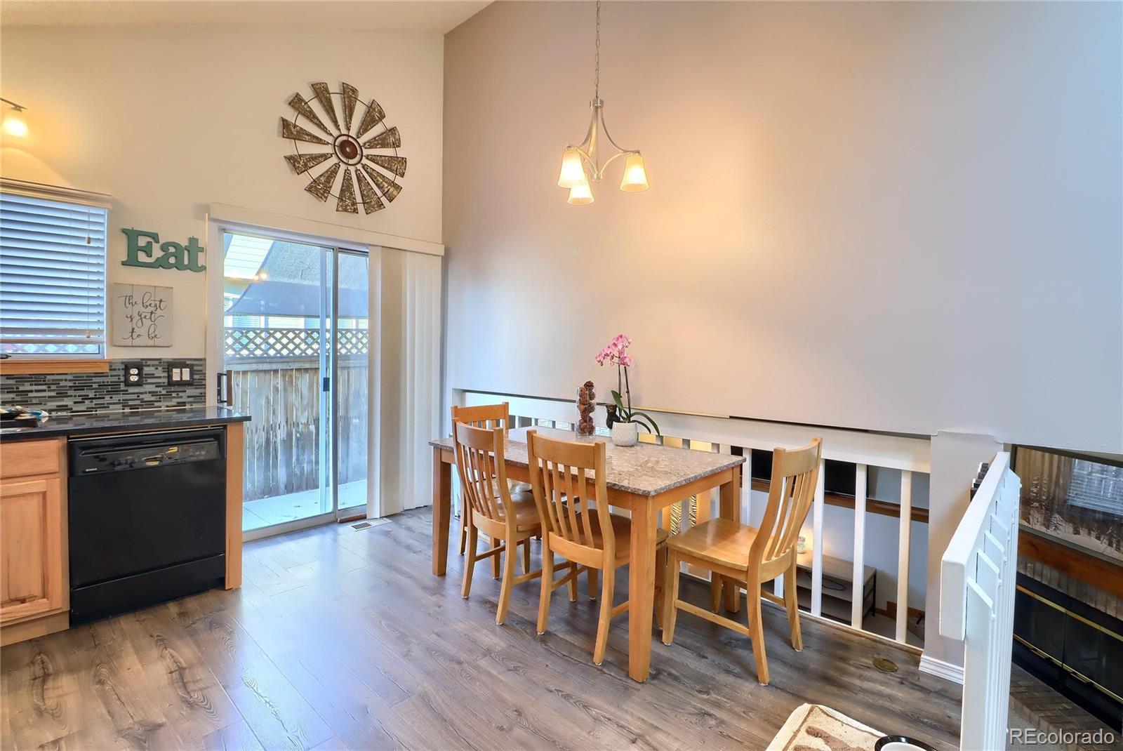 9446 Devon Court Highlands Ranch, CO 80126 - Photo 8 of 23 Gallery Image 8
