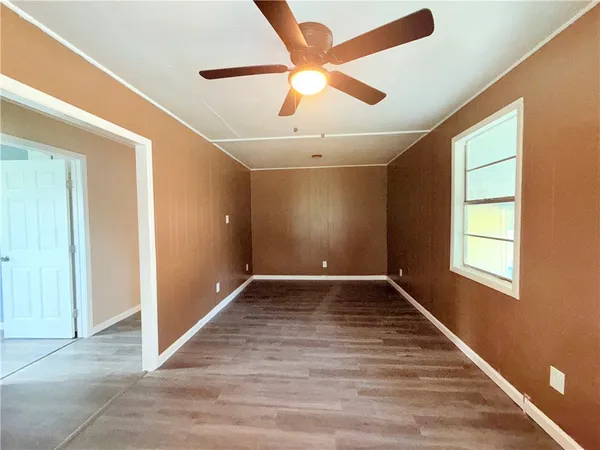 $995 | 1010 Range Street, Alice, TX 78332