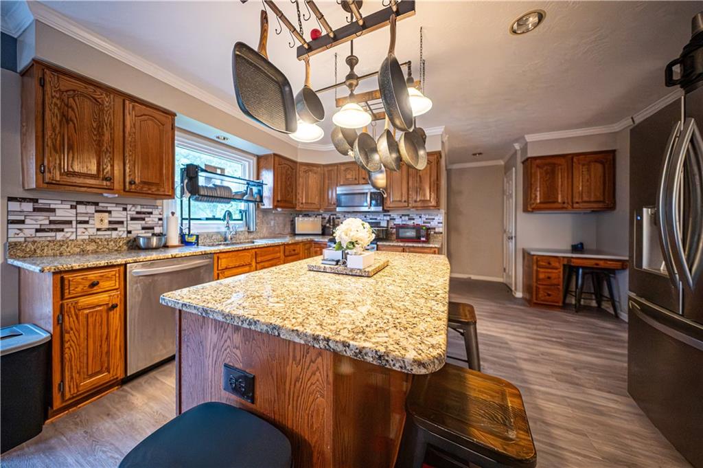 341 Indian Ridge Drive Coraopolis, PA 15108 - Photo 9 of 28 Gallery Image 9