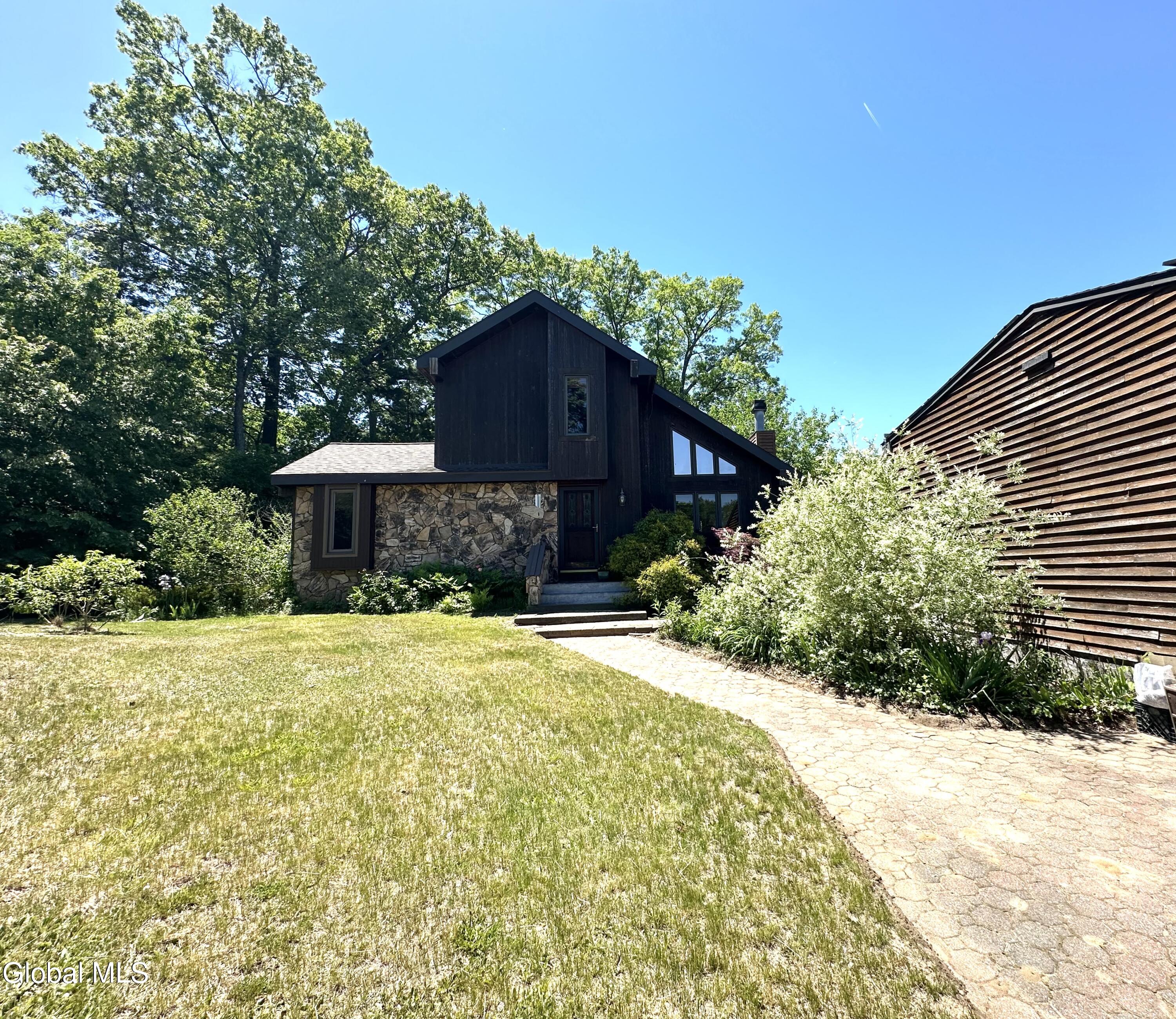 2810 Consaul Road Schenectady, NY 12304 - Photo 2 of 19 IMG_0152