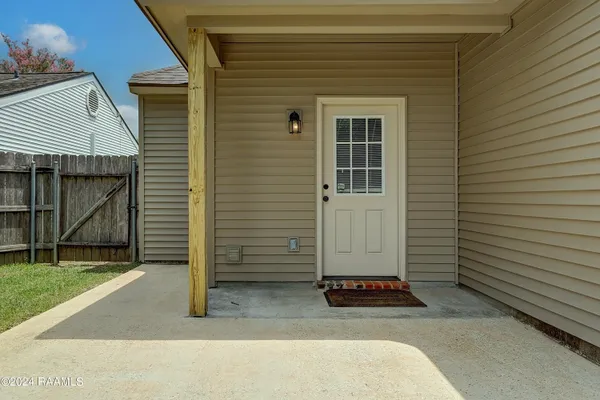 $1,600 | 109 Darlene Drive, Lafayette, LA 70508
