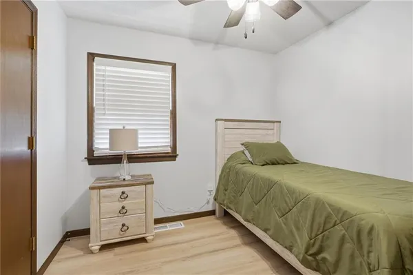 $255,000 | 213 Thomas Street, Weston, MO 64098