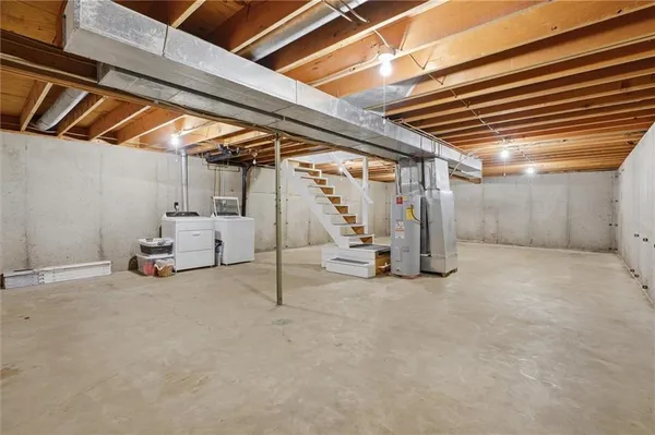 $255,000 | 213 Thomas Street, Weston, MO 64098