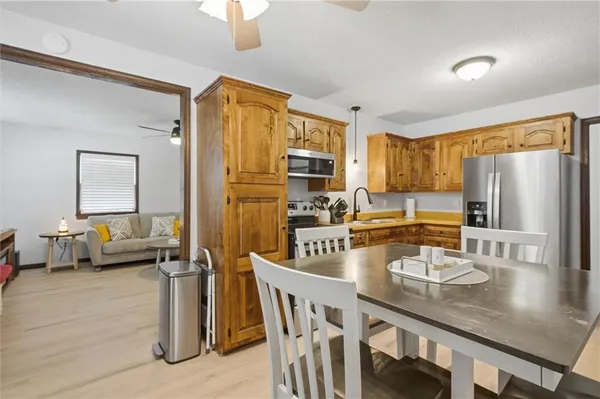 $255,000 | 213 Thomas Street, Weston, MO 64098