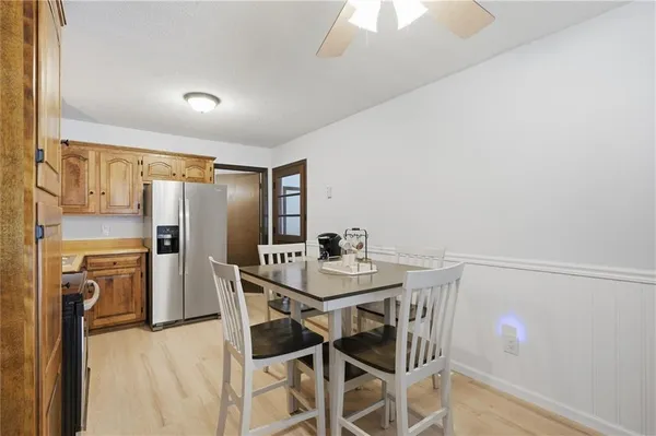 $255,000 | 213 Thomas Street, Weston, MO 64098