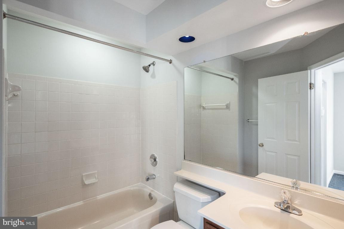 7013 Dew Drop Way Clinton, MD 20735 - Photo 16 of 36 Gallery Image 16