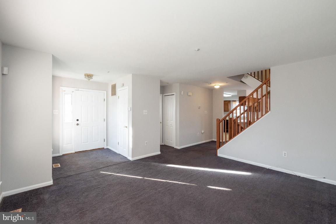 7013 Dew Drop Way Clinton, MD 20735 - Photo 4 of 36 Gallery Image 4