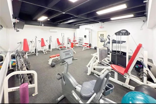 $2,400 | 700 Biltmore Way, Unit 1112, Coral Gables, FL 33134