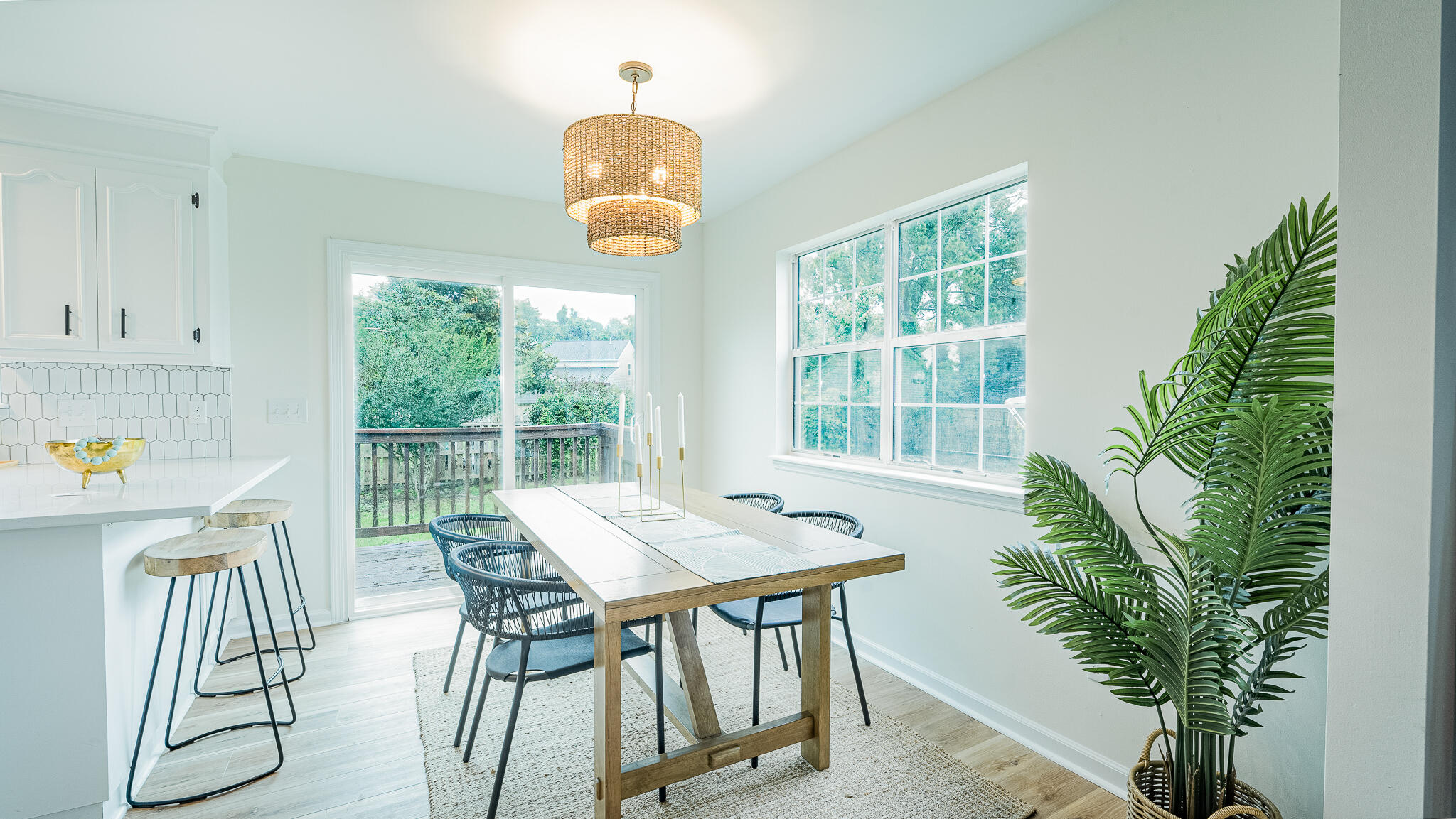 1106 Ocean View Road Charleston, SC 29412 - Photo 9 of 29 Dining