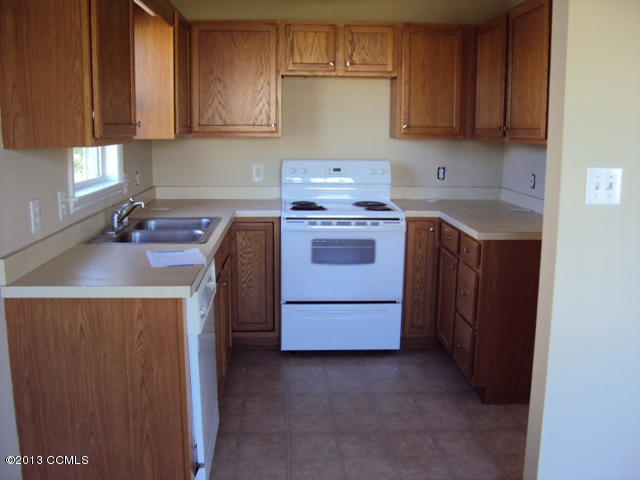 315 Foxhall Road Newport, NC 28570 - Photo 2 of 13 KItchen