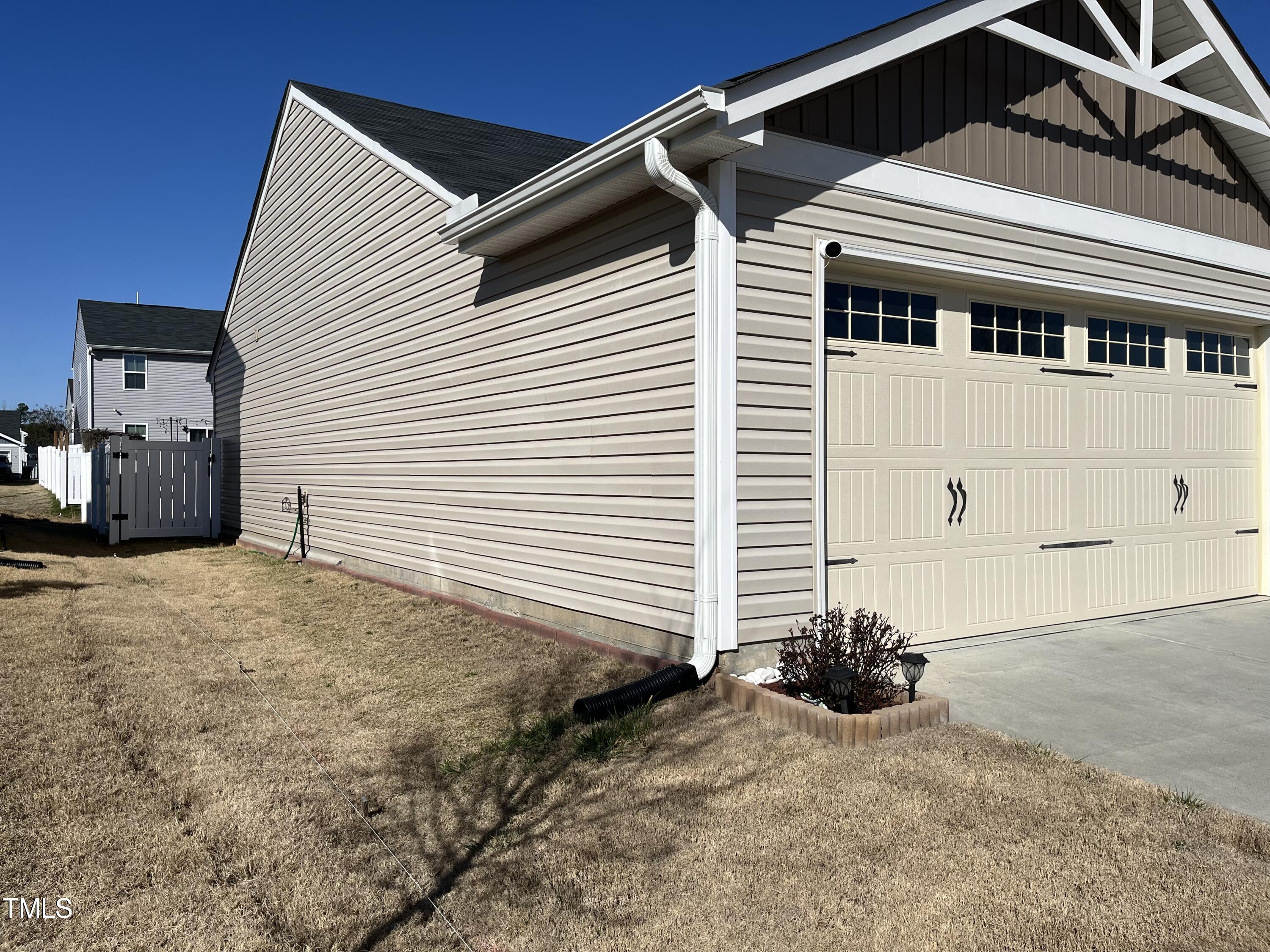 1408 Bridgewater Drive Durham, NC 27704 - Photo 4 of 41 a backyard of a house