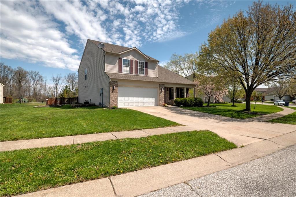 1266 Silver Ridge Lane Brownsburg, IN 46112 - Photo 3 of 43 Gallery Image 3