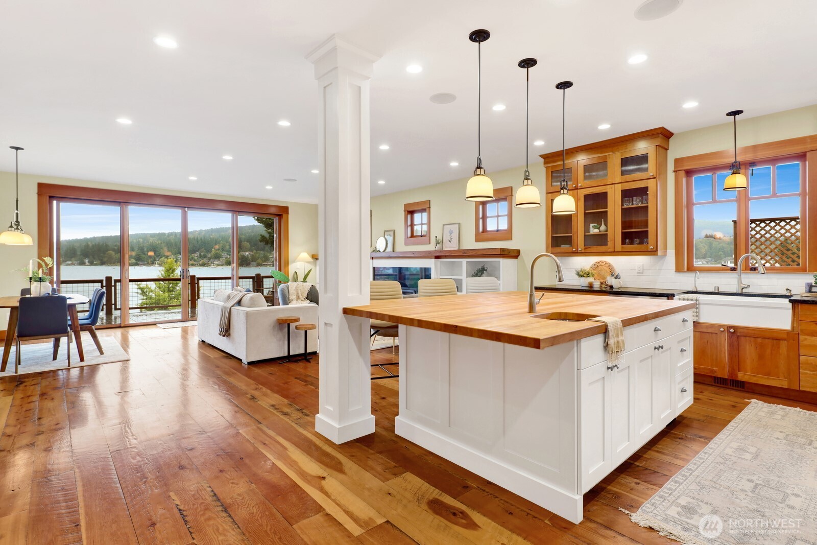 4521 Wall Street Bellingham, WA 98229 - Photo 9 of 40