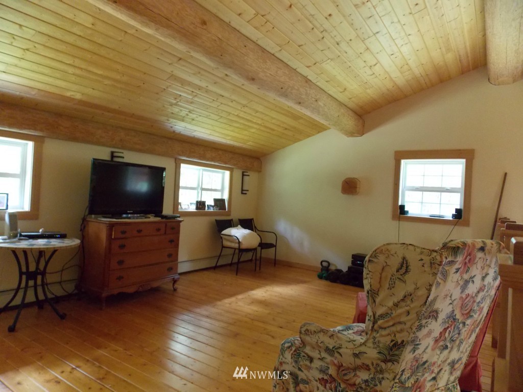 920 George Taylor Road Silverlake, WA 98645 - Photo 6 of 9 Gallery Image 6