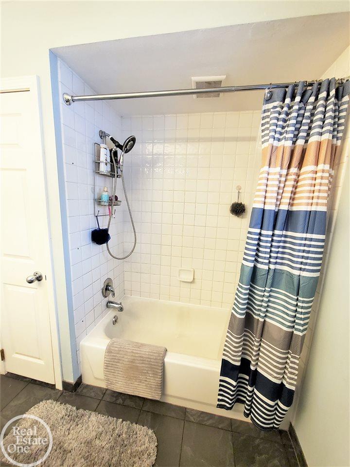 50710 Ryan Road Utica, MI 48317 - Photo 55 of 76
