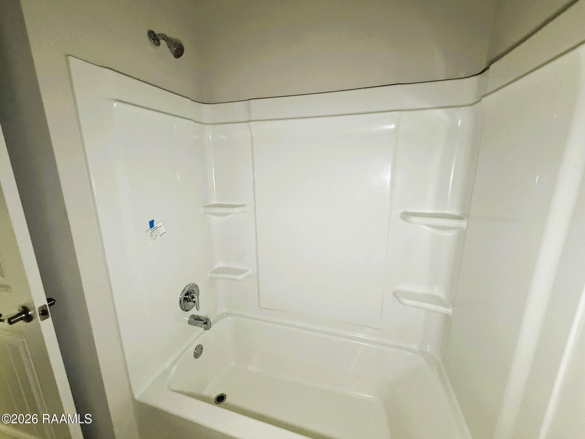 109 Hartwood Court Duson, LA 70529 - Photo 20 of 34 20 BATH2 (2)