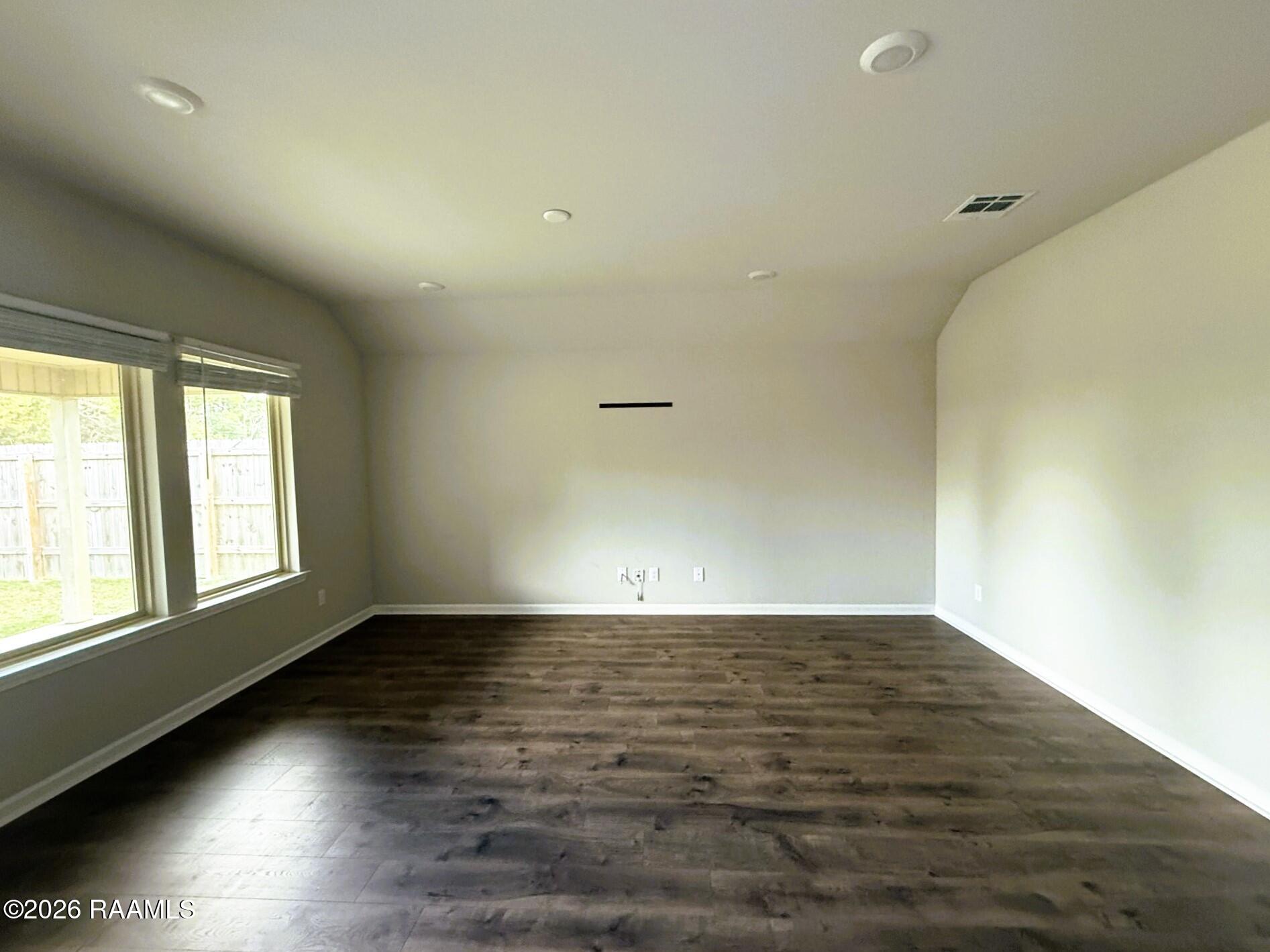 109 Hartwood Court Duson, LA 70529 - Photo 5 of 34 5 LIVING RM