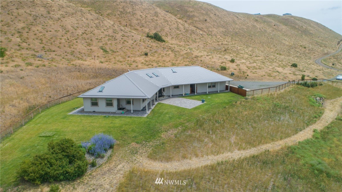 1501 Ellensburg Ranches Road Ellensburg, WA 98926 - Photo 2 of 25 Gallery Image 2