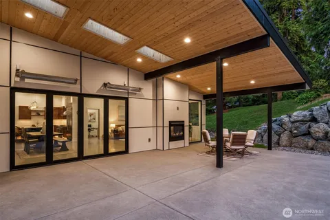 $1,895,000 | 21708 57th Avenue Southeast, Woodinville, WA 98072
