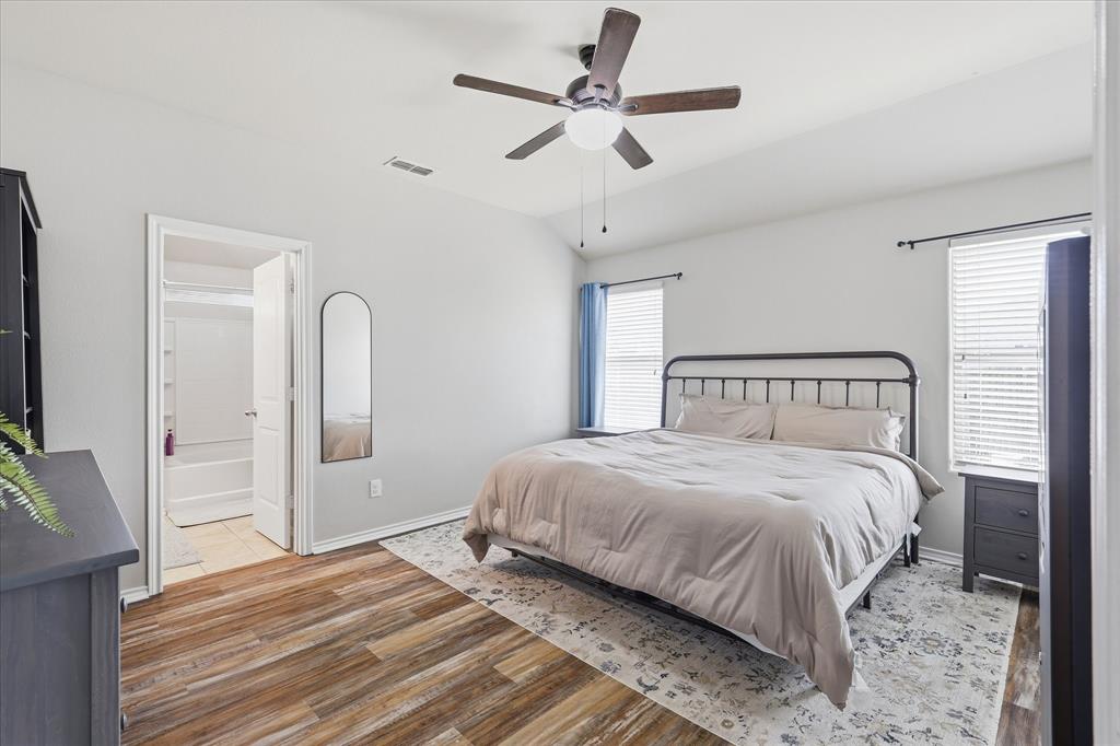 406 Calder Lane Ponder, TX 76259 - Photo 11 of 40