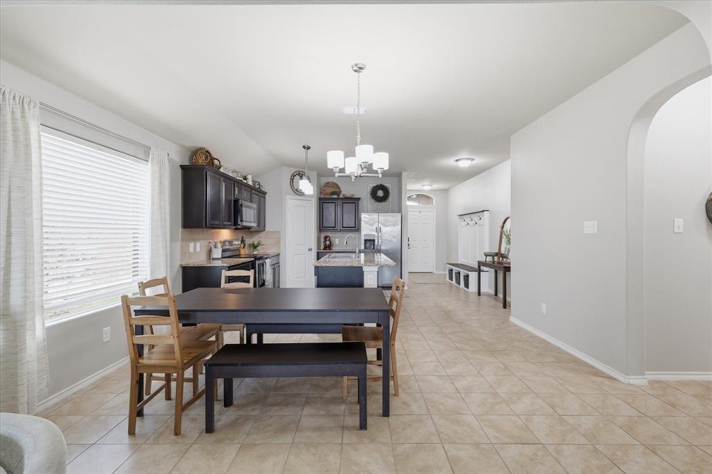 406 Calder Lane Ponder, TX 76259 - Photo 19 of 40