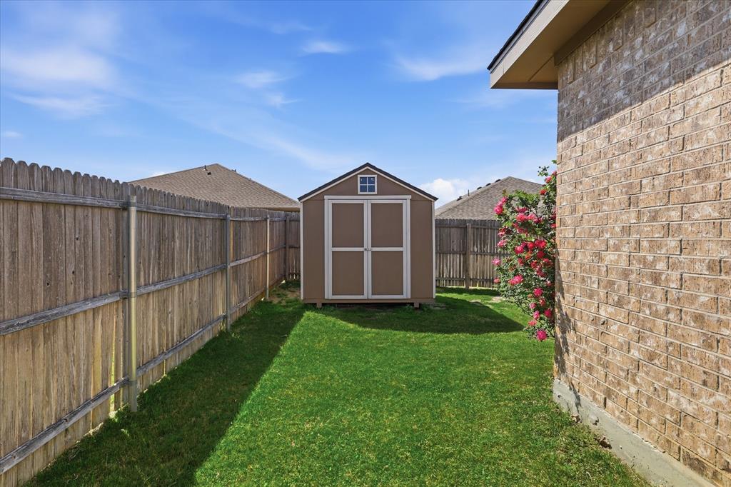 406 Calder Lane Ponder, TX 76259 - Photo 36 of 40