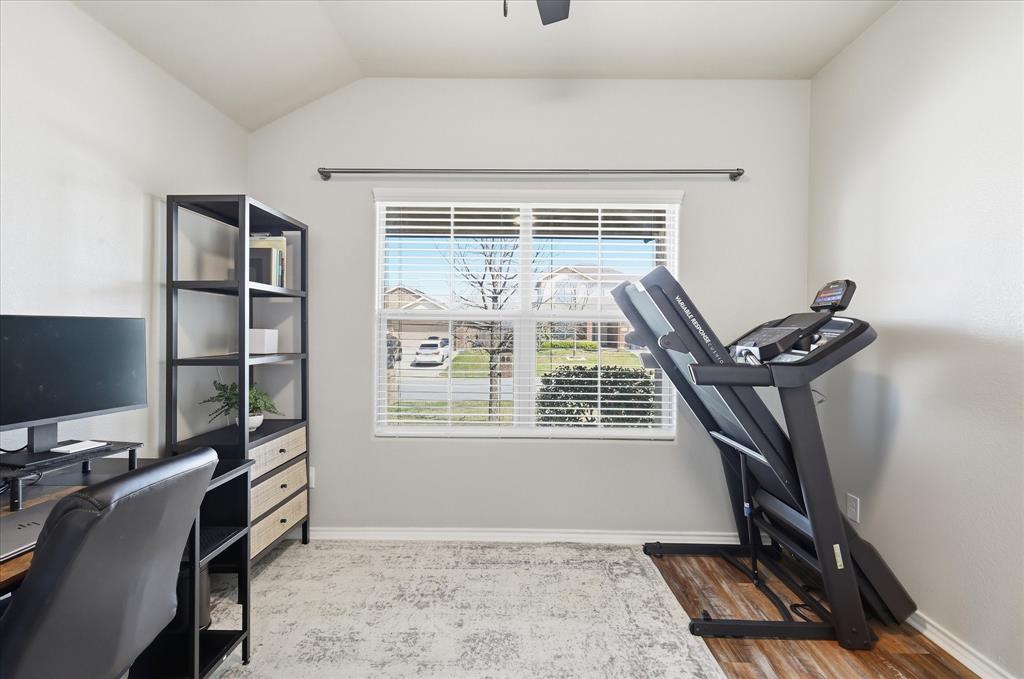 406 Calder Lane Ponder, TX 76259 - Photo 6 of 40