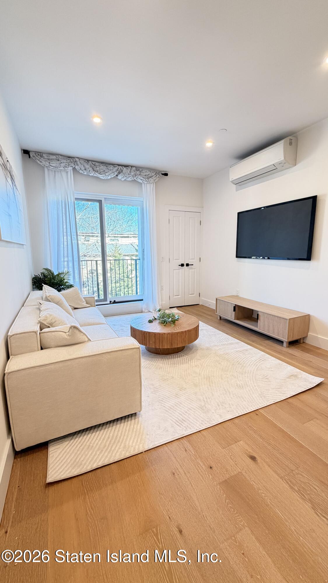 3865 Amboy Road, Unit 3E Staten Island, NY 10308 - Photo 19 of 30 IMG_0216