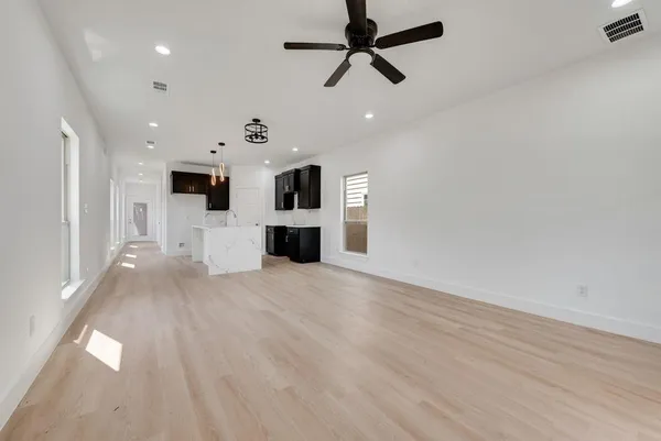 $284,000 | 2350 Scott Street, Dallas, TX 75215