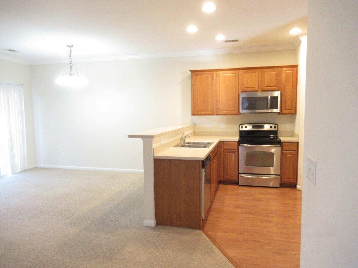1666 Ruger Drive Sumter, SC 29150 - Photo 6 of 27 Dining-kitchen