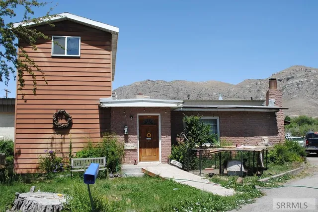 $199,000 | 348 North Idaho Street, Arco, ID 83213